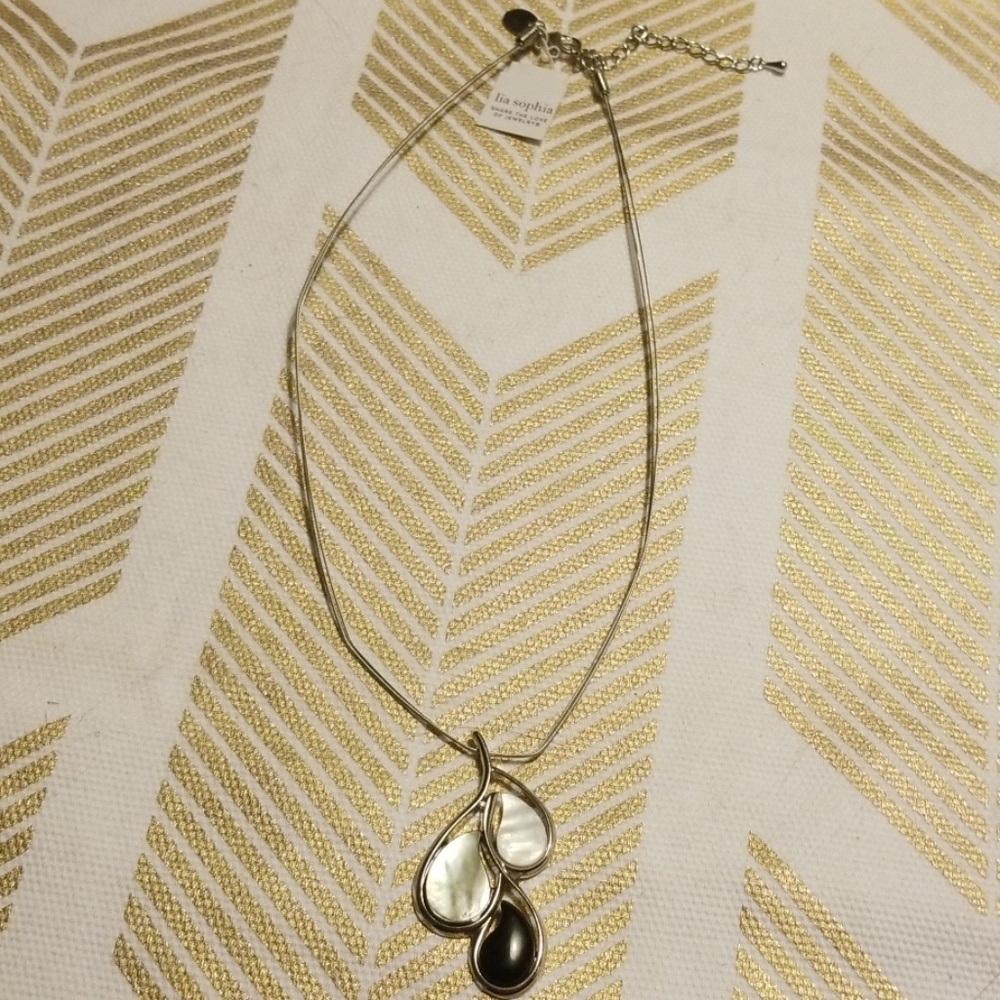 Lia Sophia Pendent Necklace
